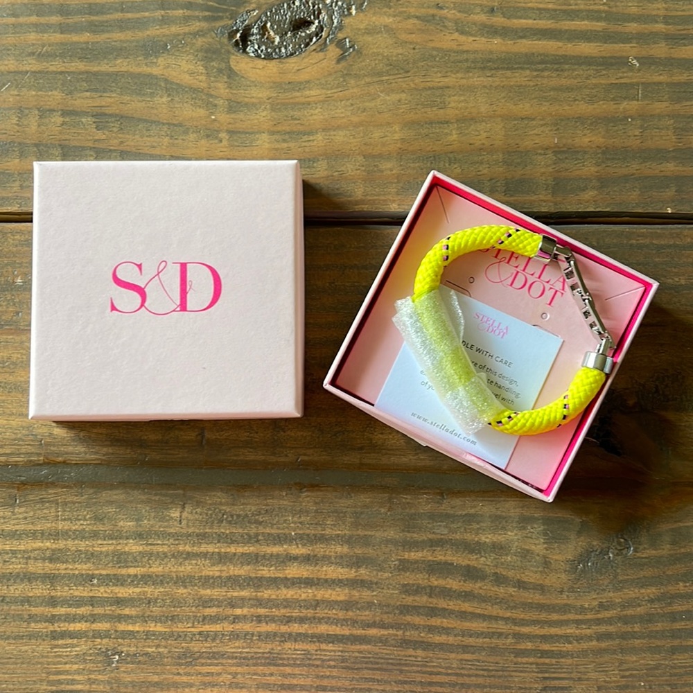 Stella & Dot Know the Ropes Bracelet Citron